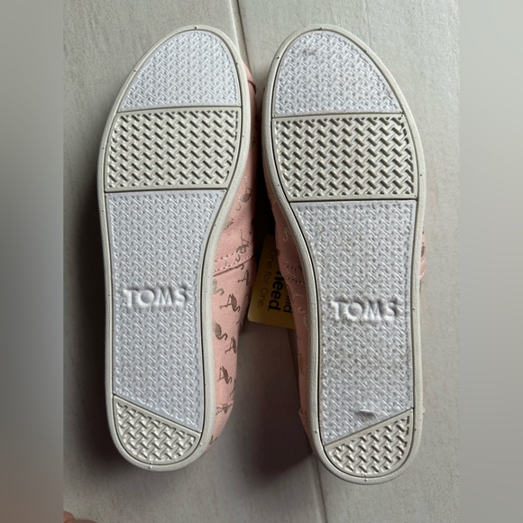 New Pink TOMS with gold flamingos - Picture 3 of 3
